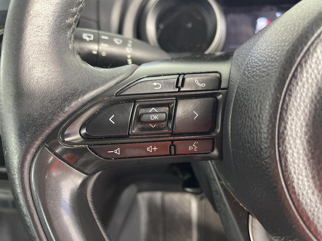 Photo '24' of Toyota Yaris Cross