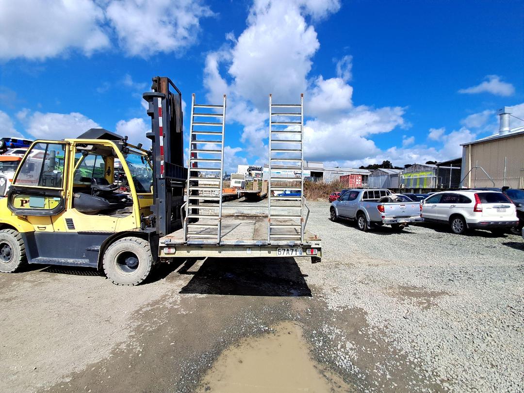 Photo '5' of TRAILER BEE TRAILER Flat Deck - Tandem