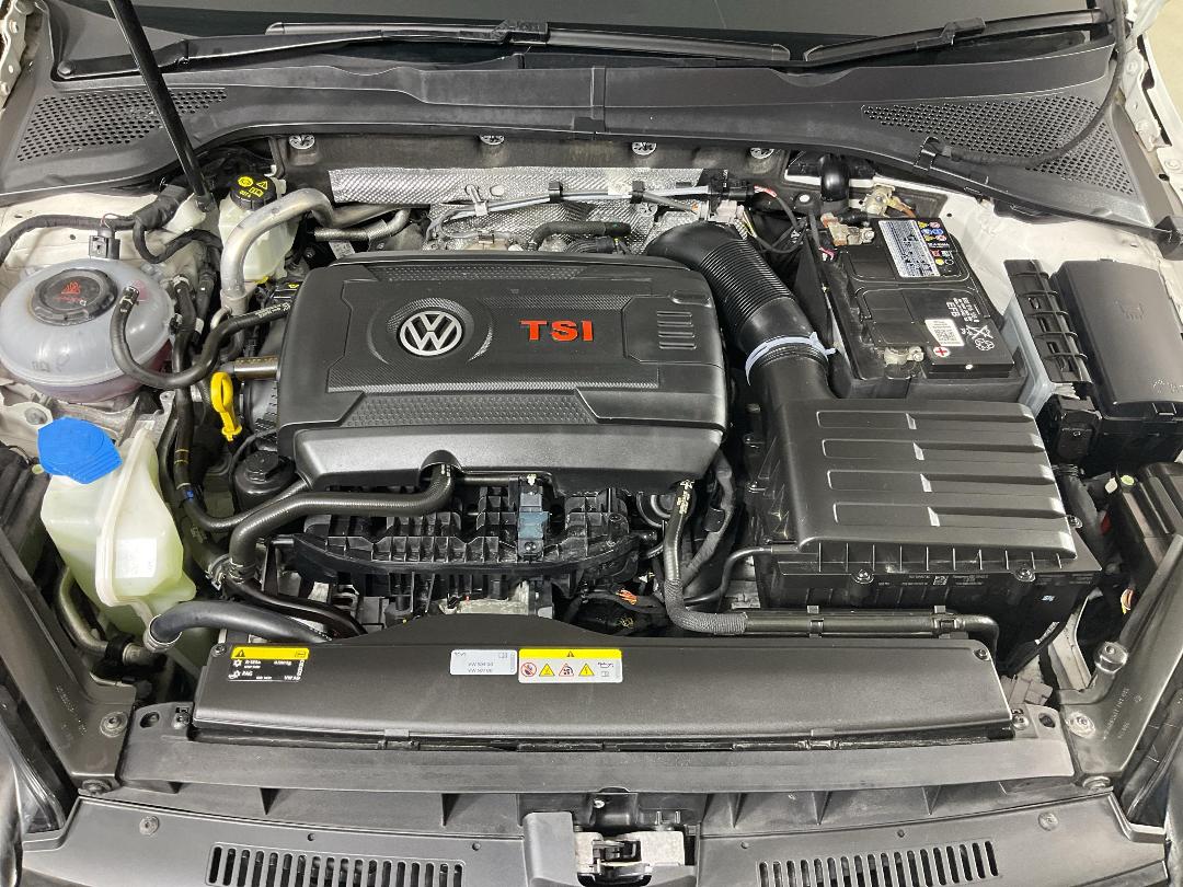 Photo '13' of Volkswagen Golf