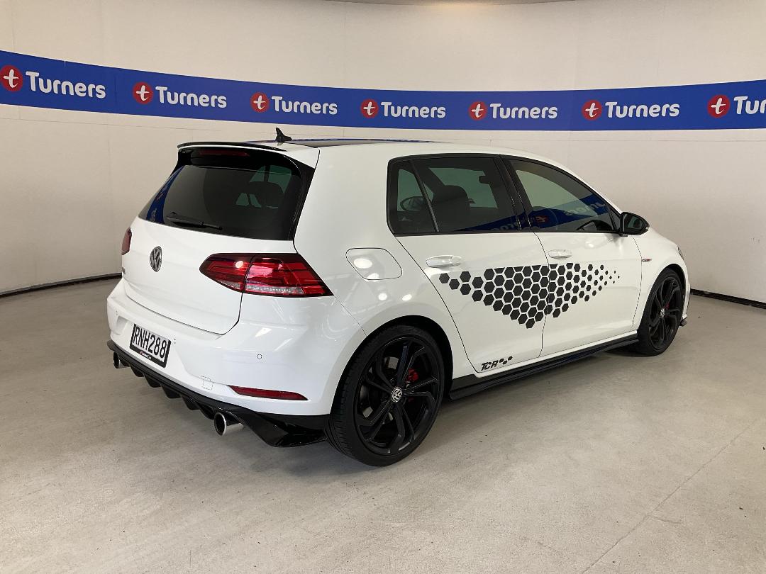 Photo '7' of Volkswagen Golf