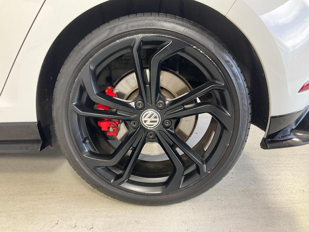 Photo '11' of Volkswagen Golf