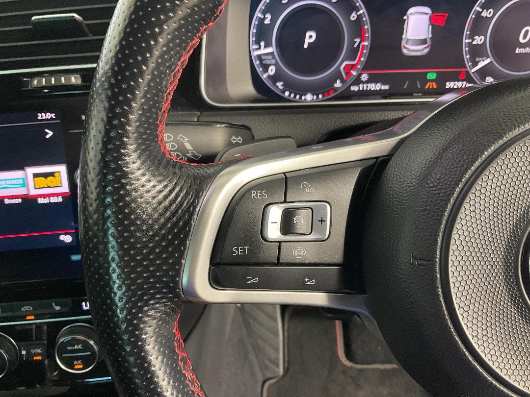 Photo '26' of Volkswagen Golf