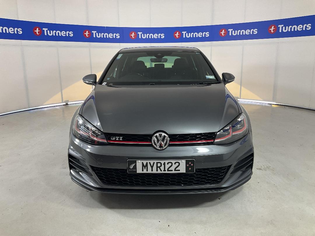 Photo '2' of Volkswagen Golf