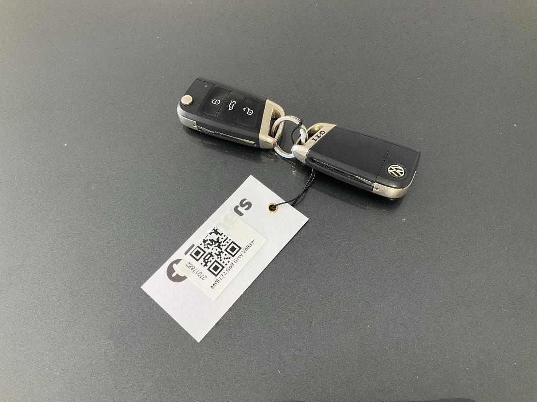 Photo '22' of Volkswagen Golf