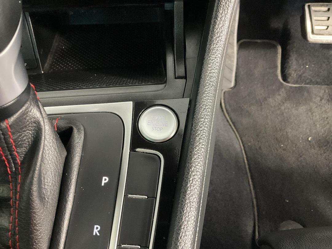 Photo '29' of Volkswagen Golf