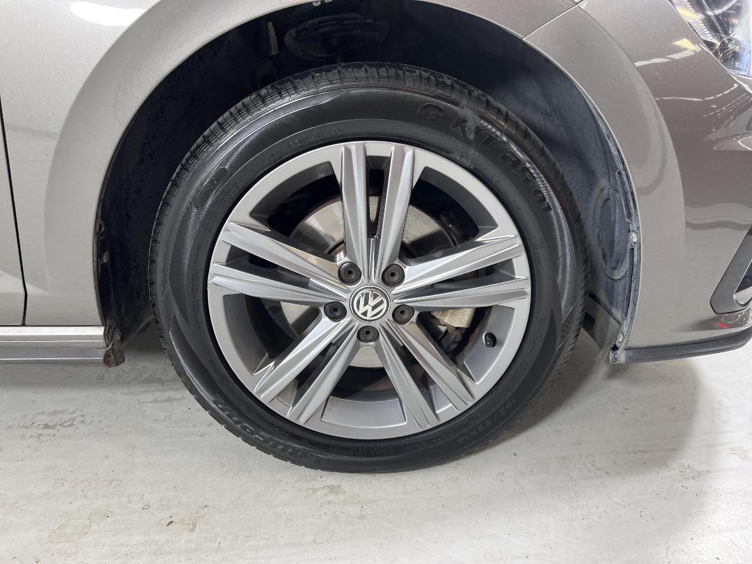 Photo '9' of Volkswagen Polo Photo '9' of Volkswagen Polo