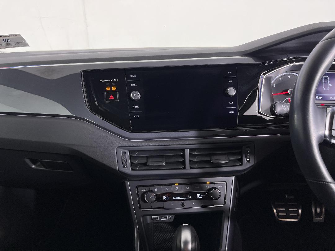 Photo '18' of Volkswagen Polo Photo '18' of Volkswagen Polo