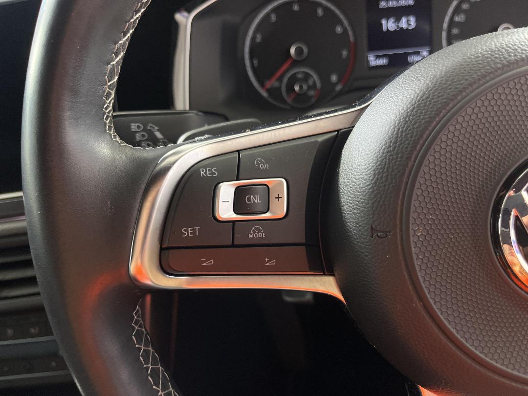 Photo '24' of Volkswagen Polo Photo '24' of Volkswagen Polo