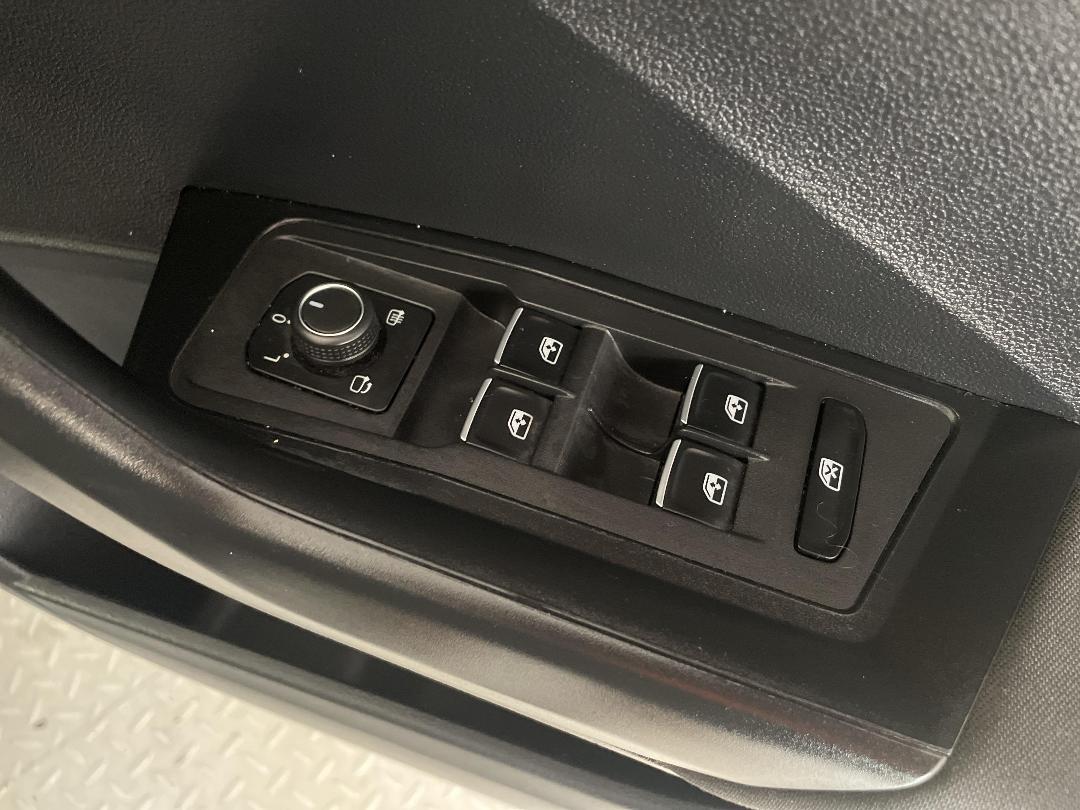 Photo '24' of Volkswagen T-ROC