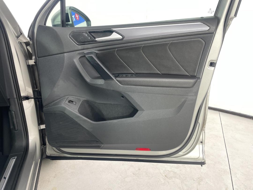 Photo '15' of Volkswagen Tiguan Photo '15' of Volkswagen Tiguan