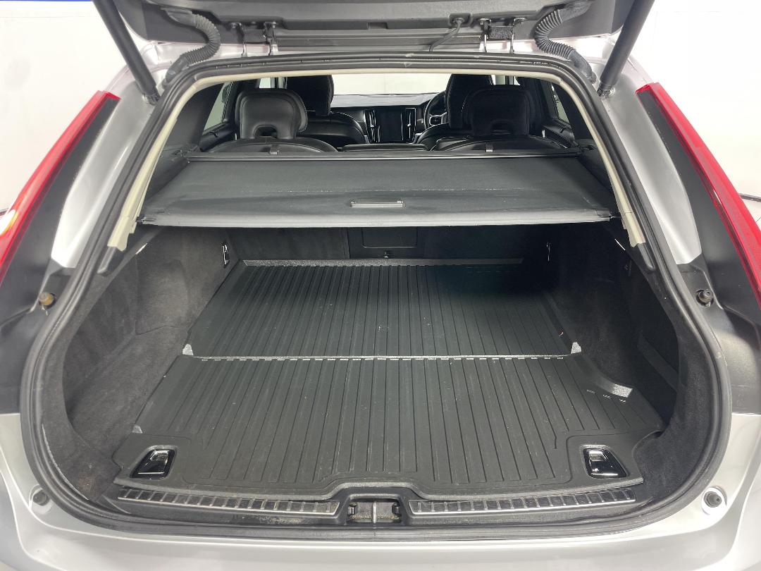 Photo '14' of Volvo V90 Cross Country