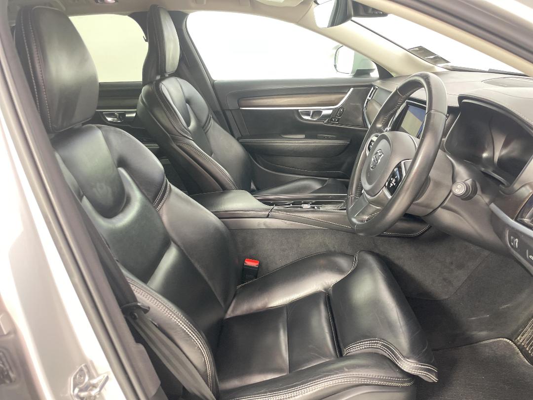 Photo '16' of Volvo V90 Cross Country