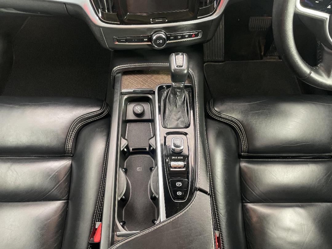 Photo '18' of Volvo V90 Cross Country