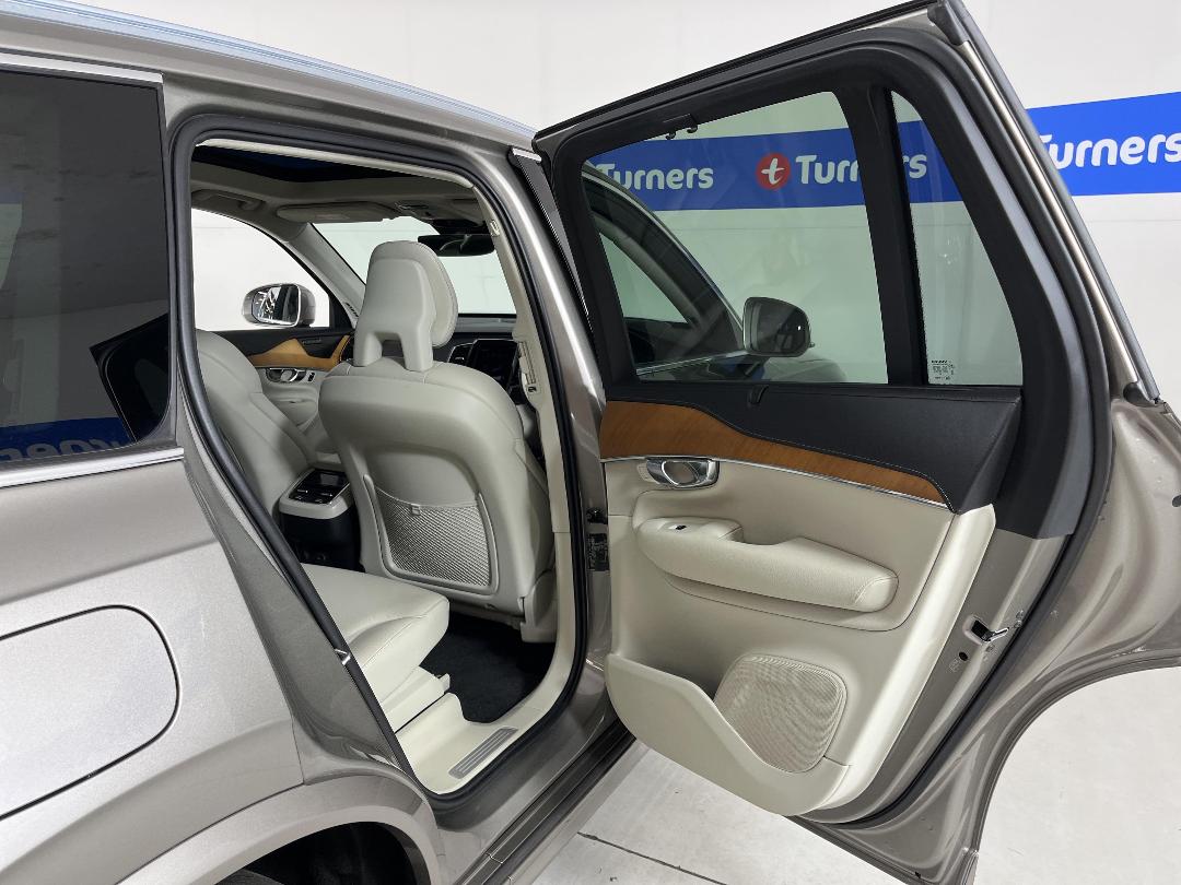 Photo '19' of Volvo XC90 Photo '19' of Volvo XC90