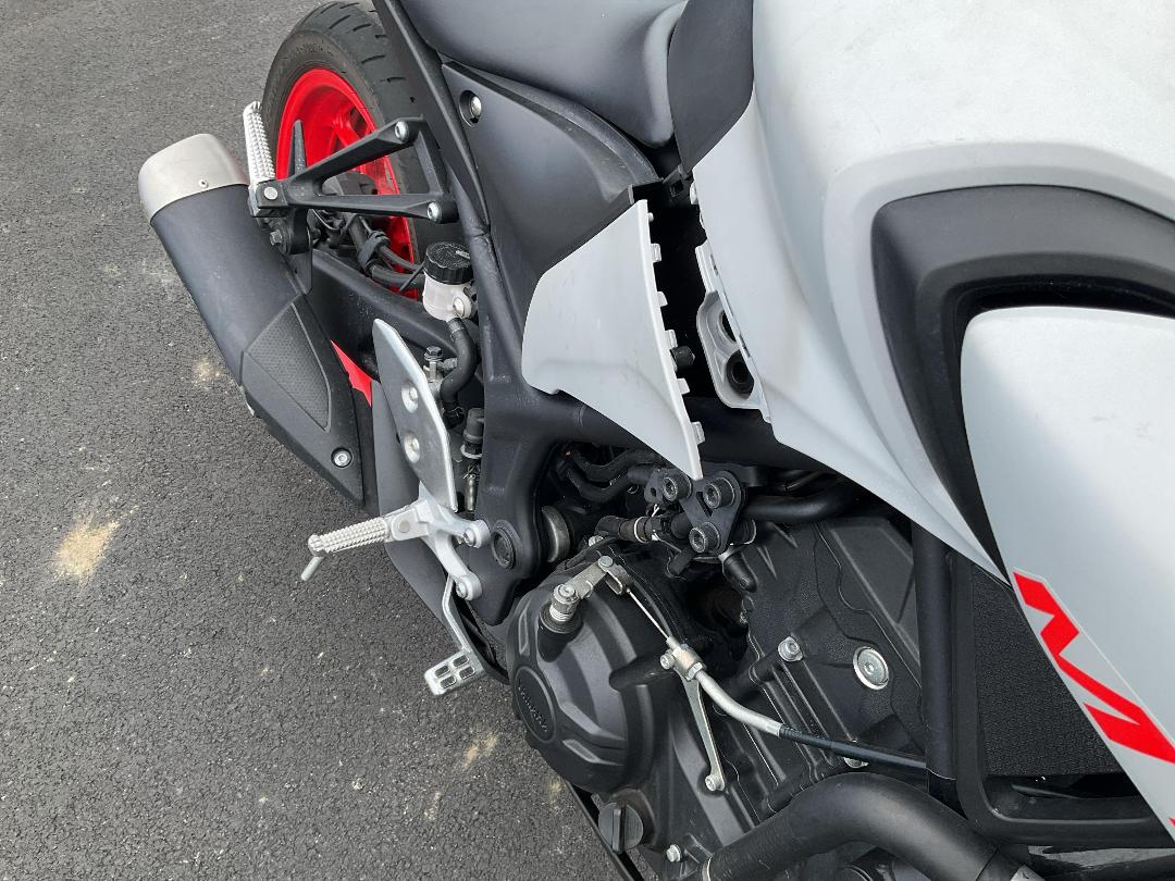 Photo '10' of Yamaha MT03LA L Photo '10' of Yamaha MT03LA L