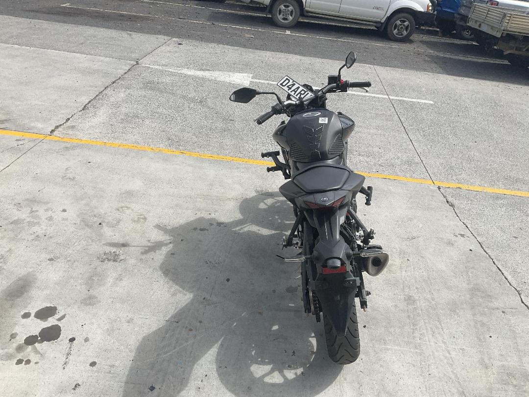 Photo '6' of Yamaha MT03LA L