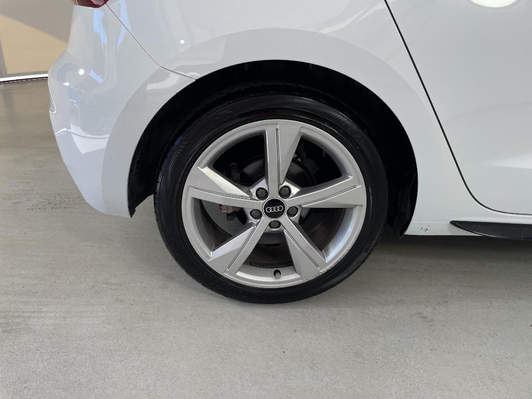 Photo '12' of Audi A1