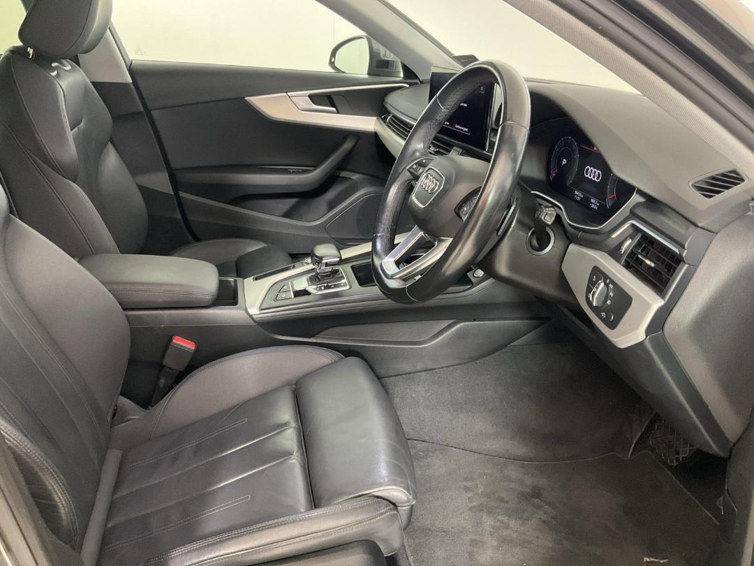 Photo '16' of Audi A4