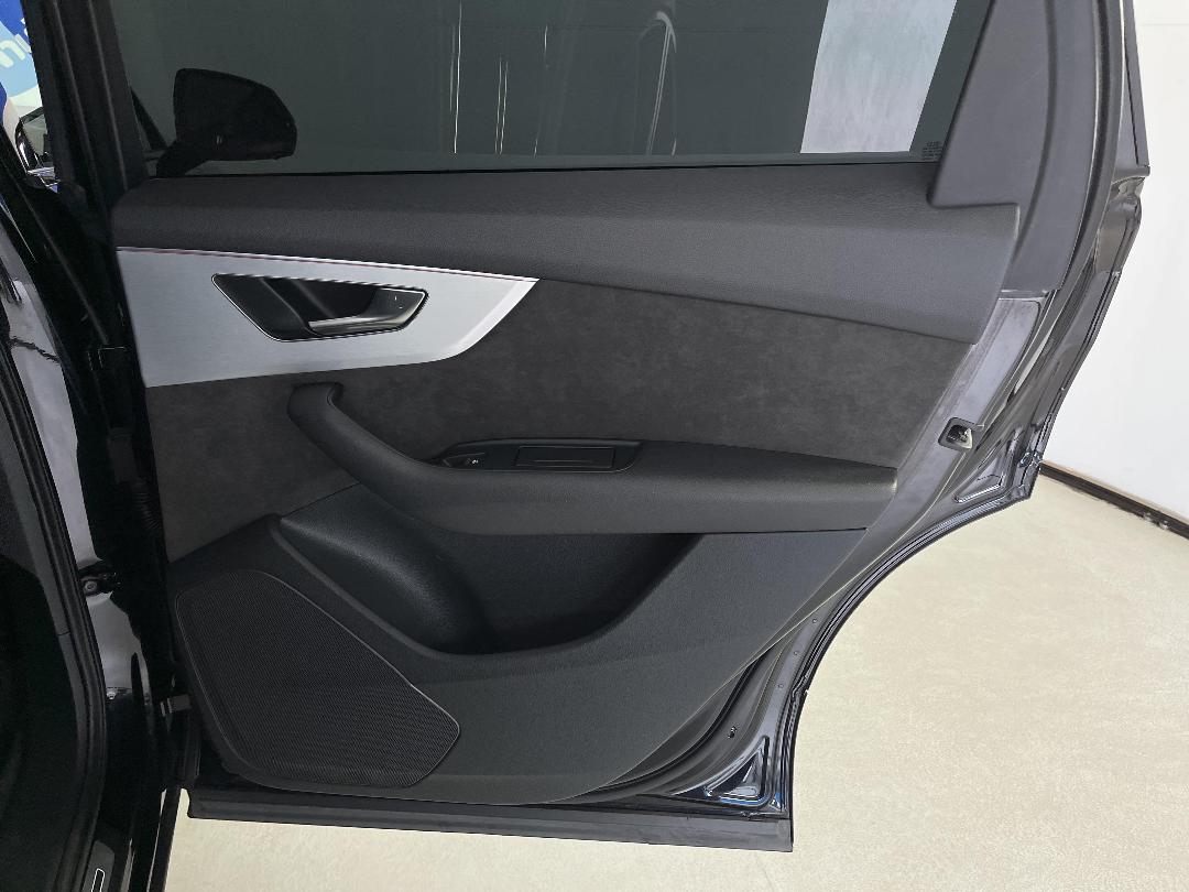 Photo '19' of Audi Q7 Photo '19' of Audi Q7