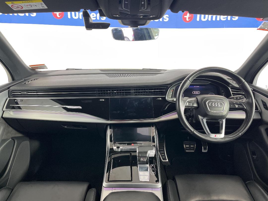 Photo '17' of Audi Q7 Photo '17' of Audi Q7