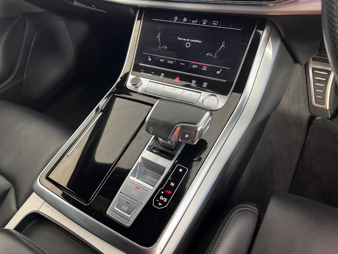 Photo '18' of Audi Q7 Photo '18' of Audi Q7