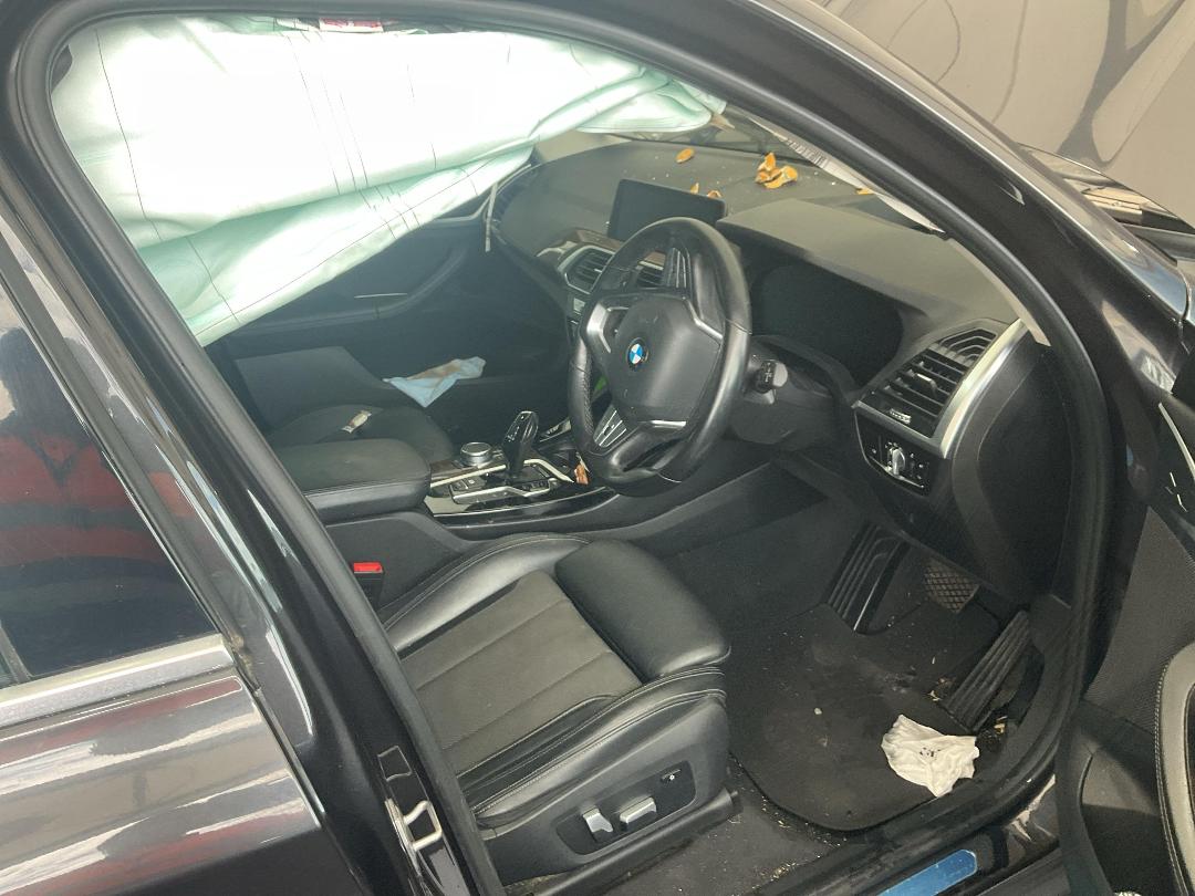 Photo '24' of BMW X3 S20I Photo '24' of BMW X3 S20I