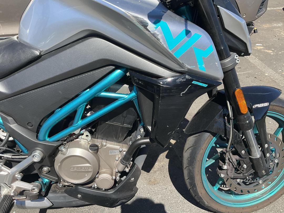 Photo '9' of Cfmoto 300NK Photo '9' of Cfmoto 300NK