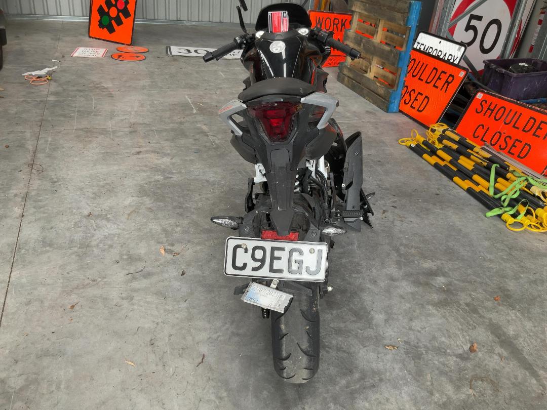 Photo '6' of Cfmoto 300SR Photo '6' of Cfmoto 300SR