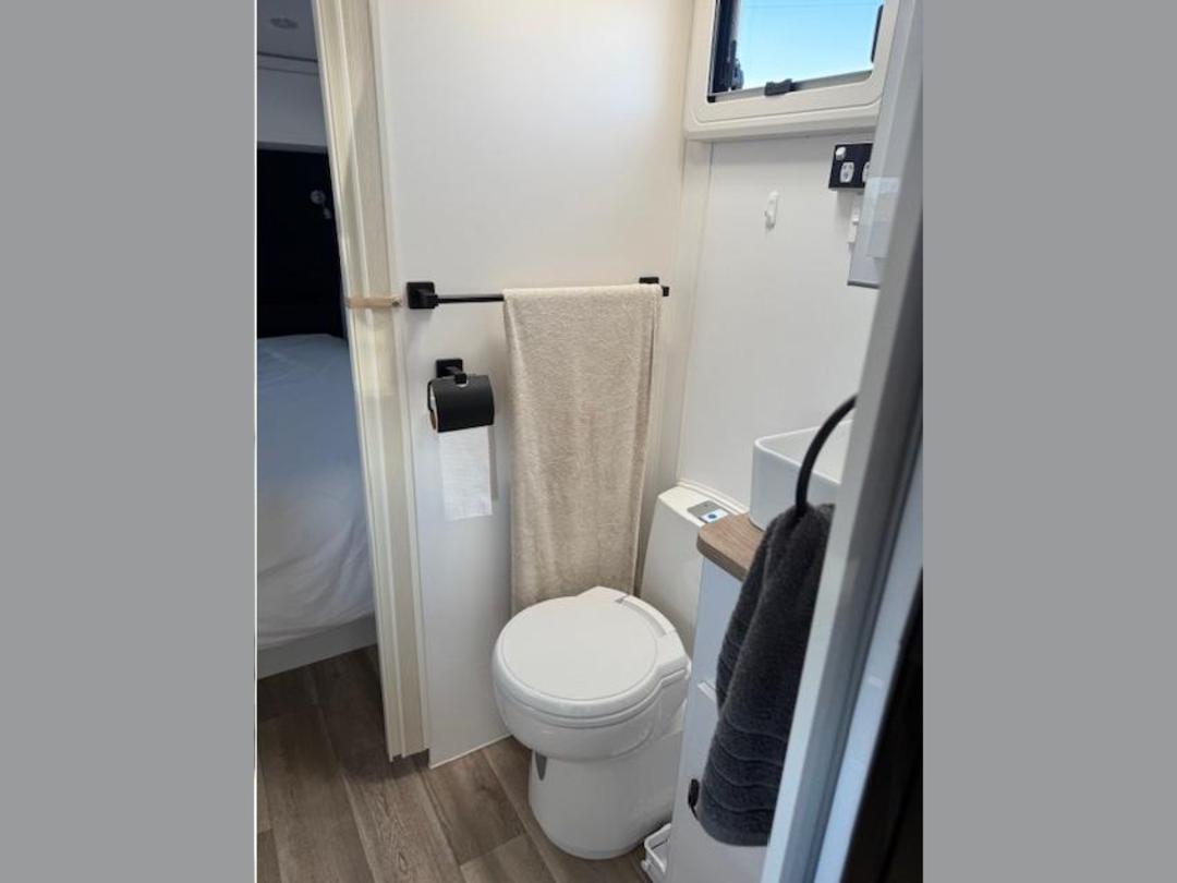 Photo '10' of DIRT ROAD XTREME Caravan - Tandem