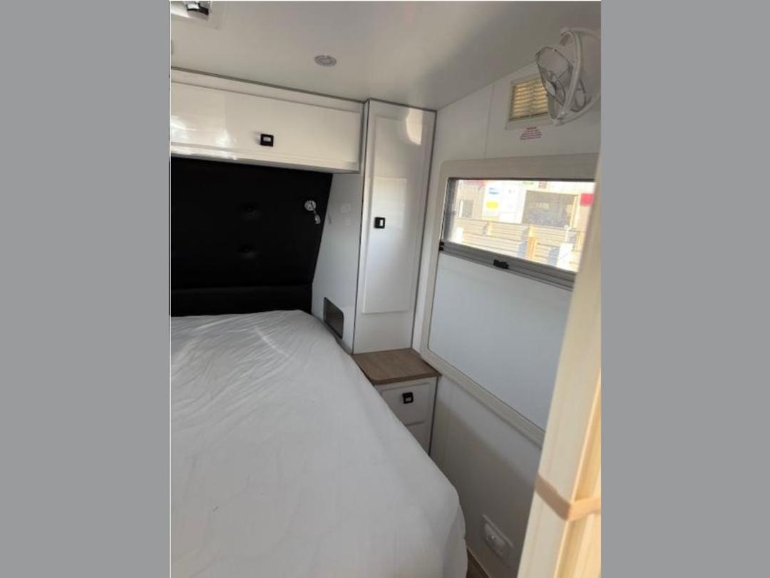 Photo '13' of DIRT ROAD XTREME Caravan - Tandem