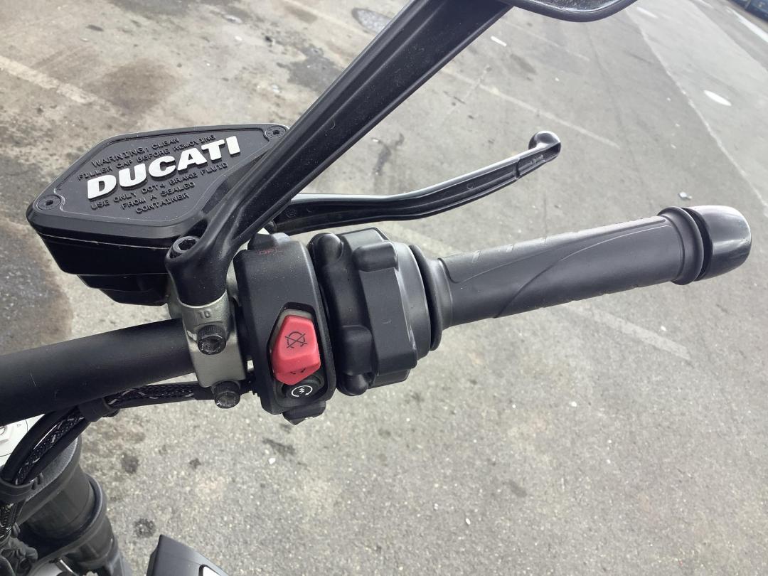 Photo '15' of Ducati Diavel Diavel 1260