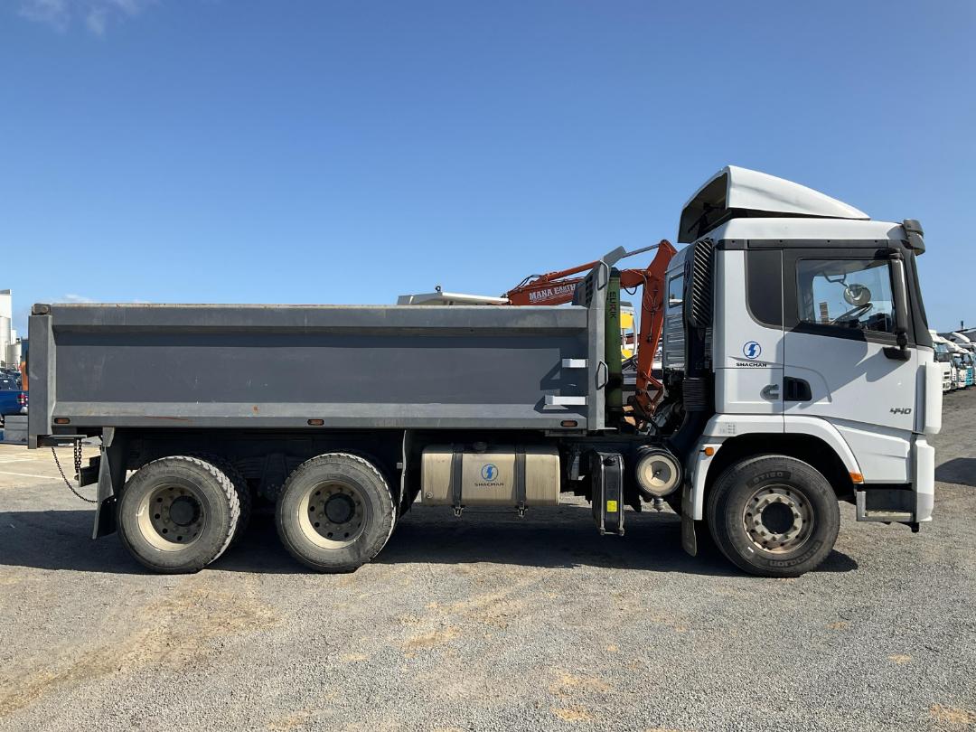 Photo '3' of Factory Built Shacman X3000 Tipper Photo '3' of Factory Built Shacman X3000 Tipper