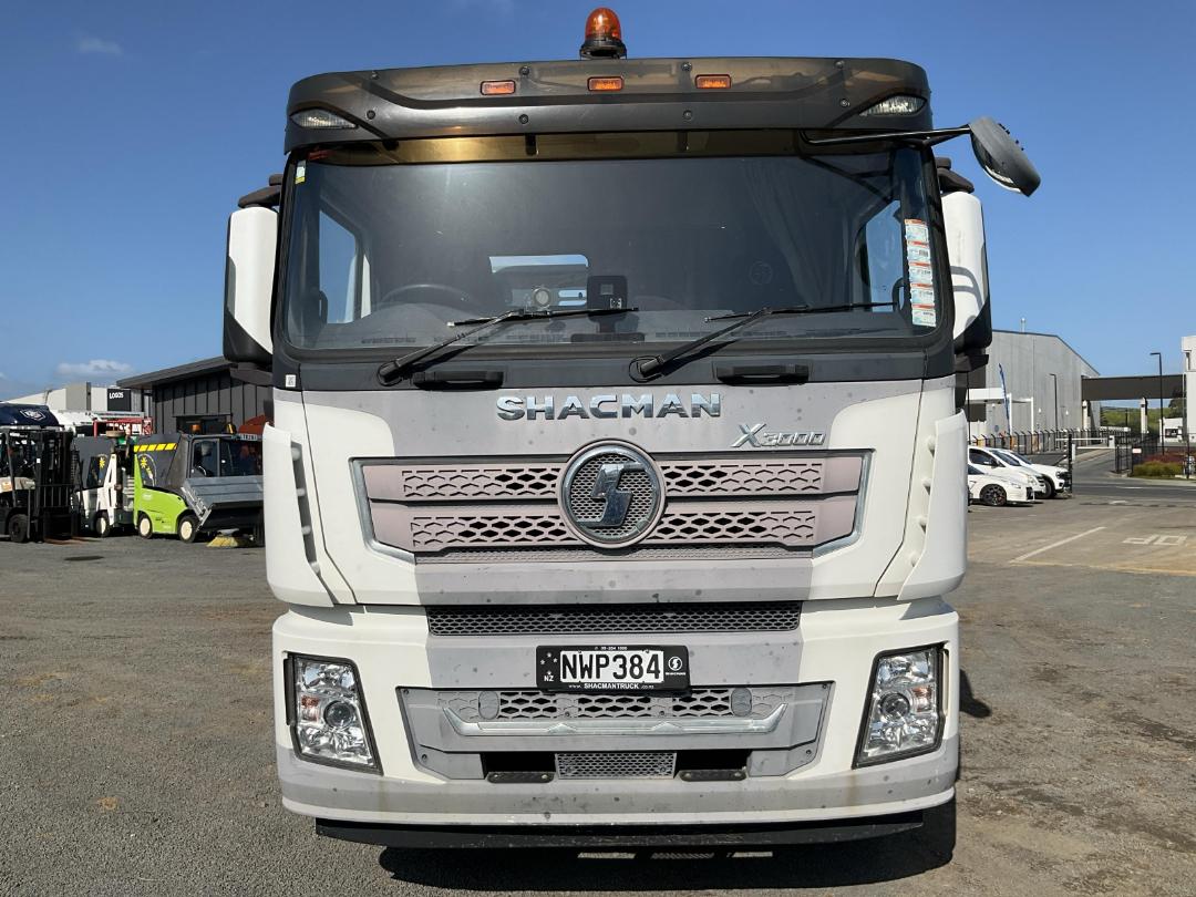 Photo '10' of Factory Built Shacman X3000 Tipper Photo '10' of Factory Built Shacman X3000 Tipper