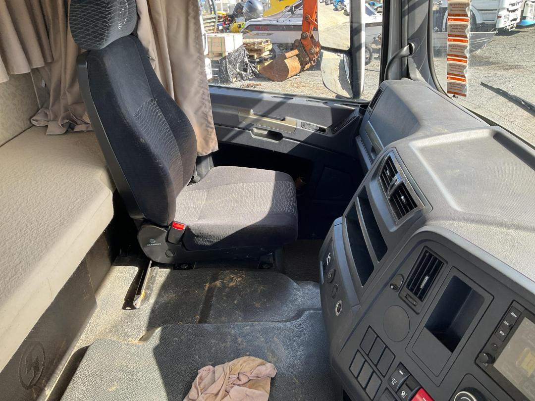 Photo '18' of Factory Built Shacman X3000 Tipper Photo '18' of Factory Built Shacman X3000 Tipper