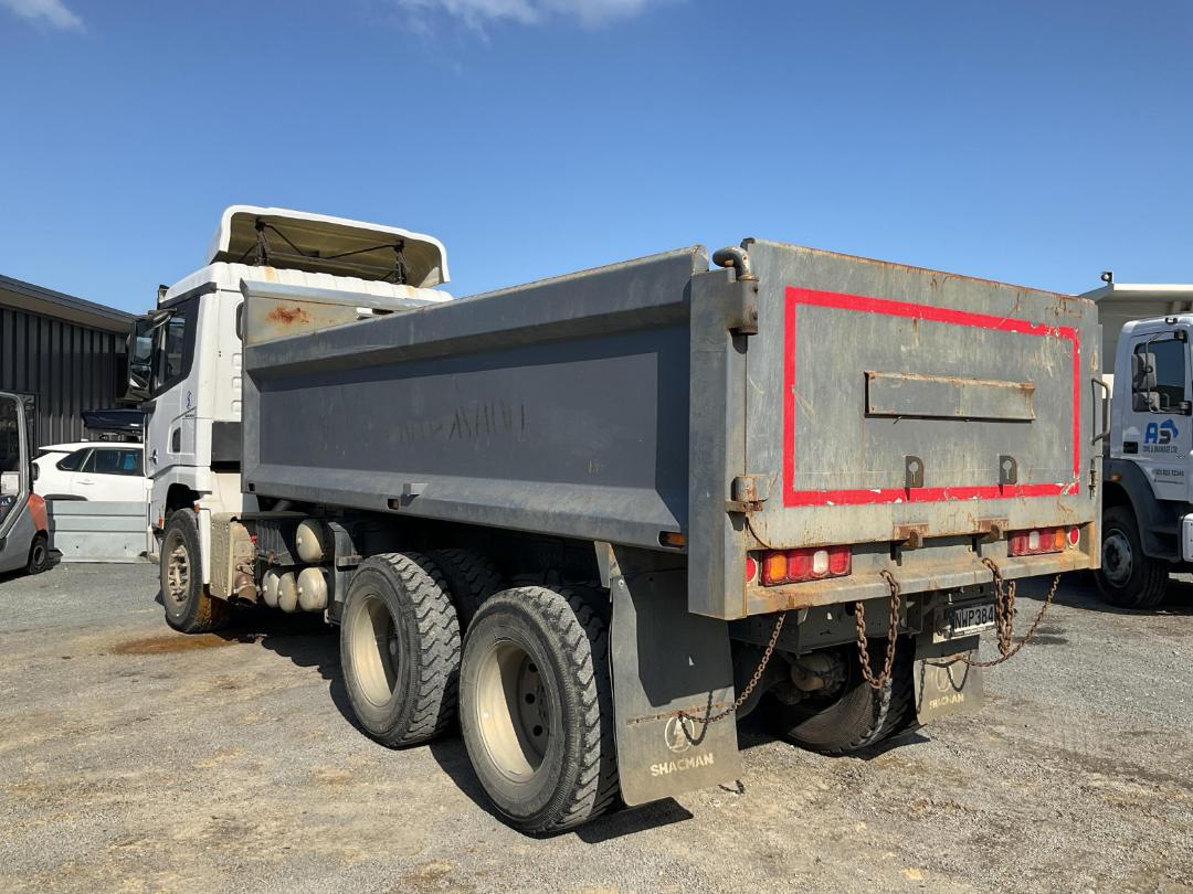 Photo '6' of Factory Built Shacman X3000 Tipper Photo '6' of Factory Built Shacman X3000 Tipper