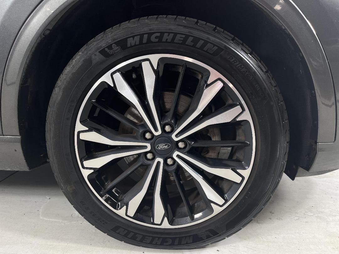 Photo '9' of Ford Escape Photo '9' of Ford Escape