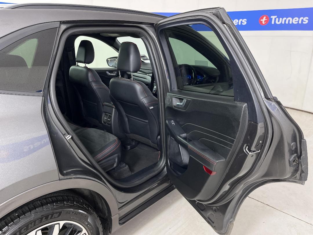 Photo '19' of Ford Escape Photo '19' of Ford Escape