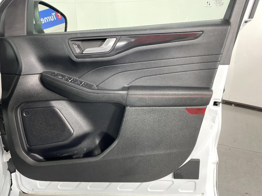 Photo '15' of Ford Escape Photo '15' of Ford Escape