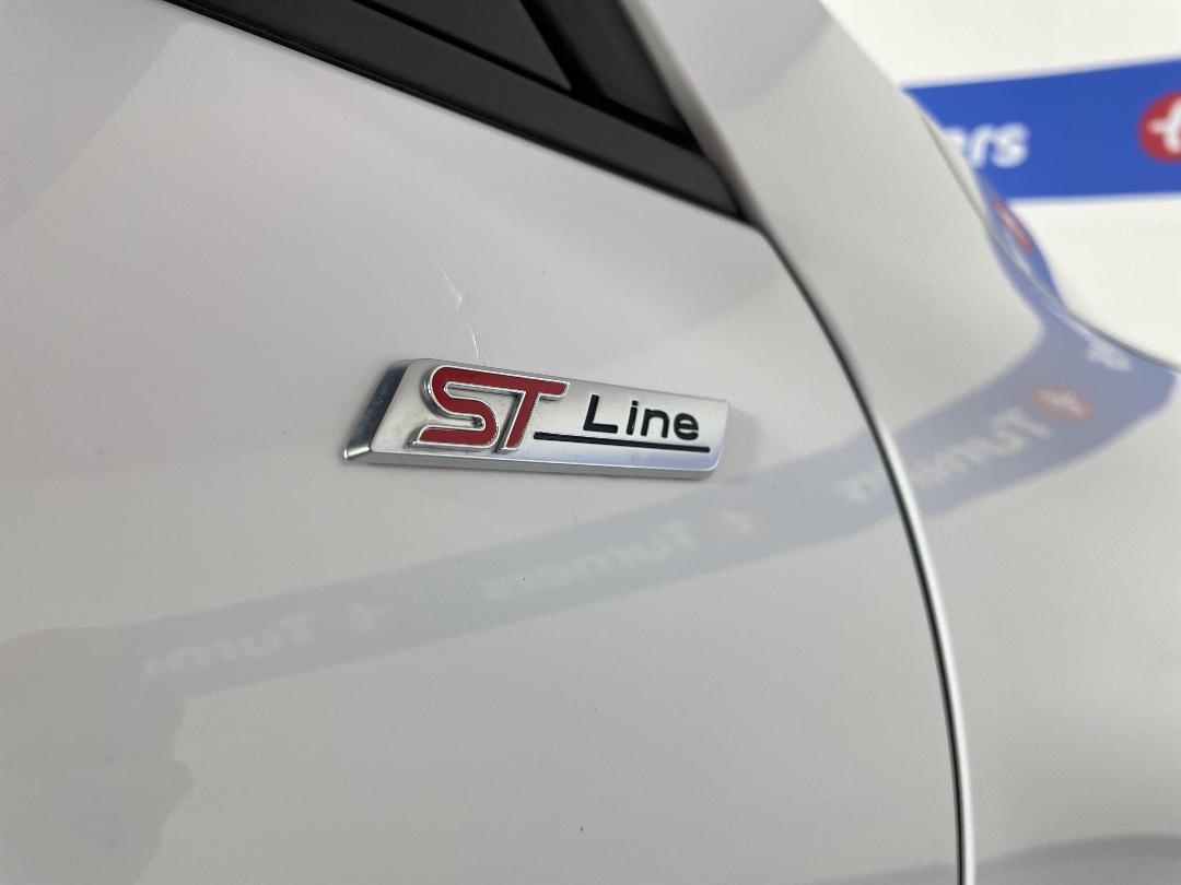 Photo '31' of Ford Escape Photo '31' of Ford Escape