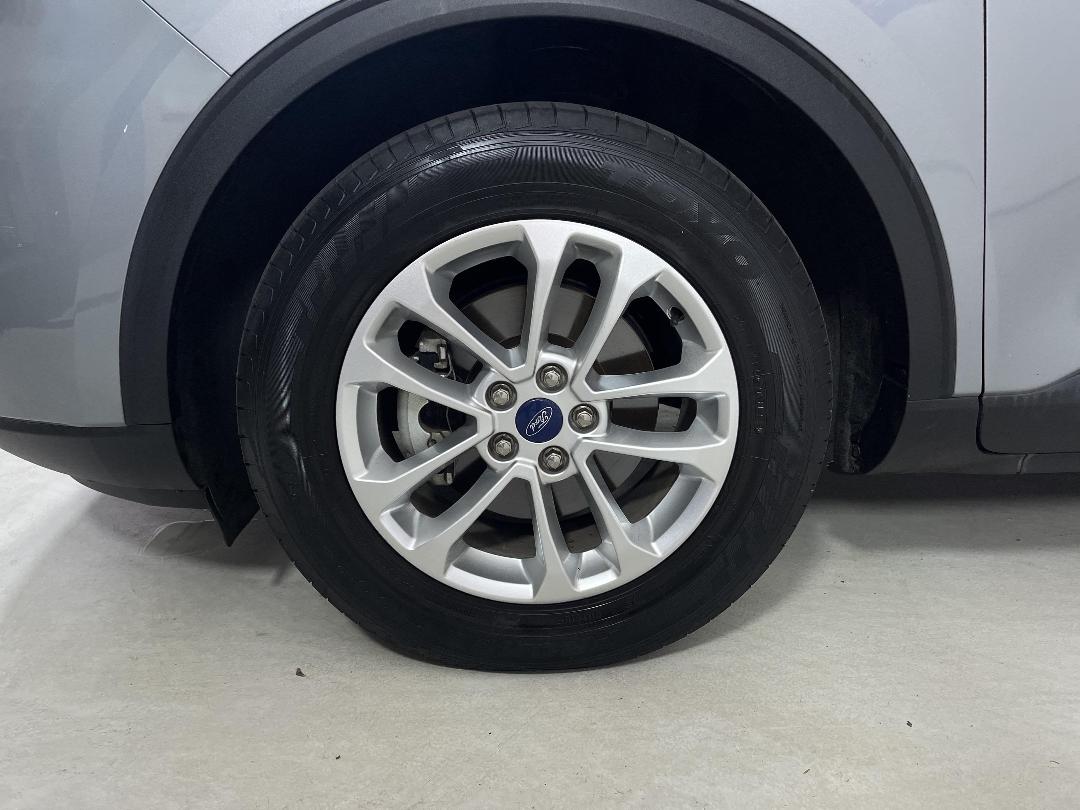 Photo '10' of Ford Escape