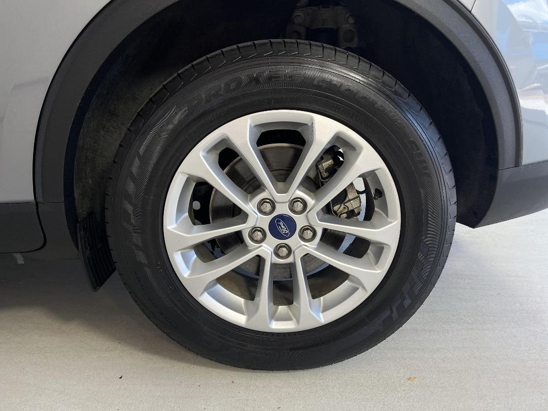 Photo '11' of Ford Escape