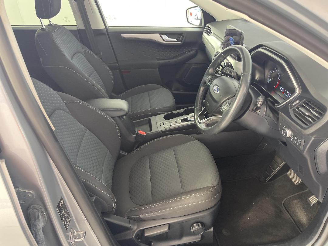 Photo '16' of Ford Escape