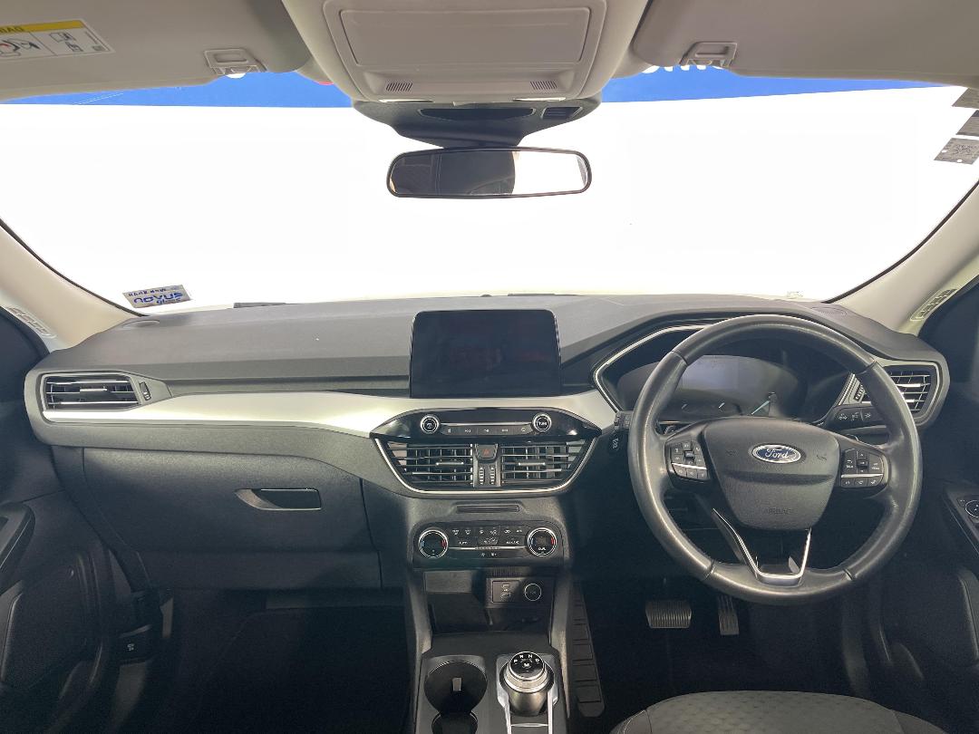 Photo '17' of Ford Escape