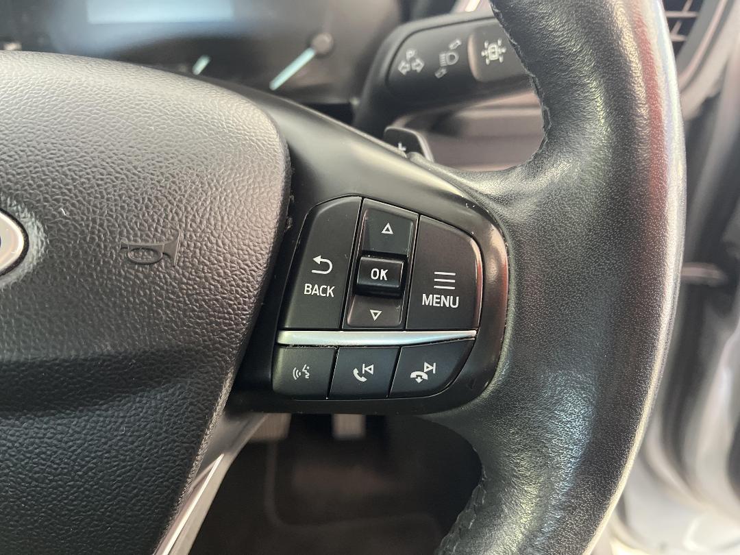 Photo '29' of Ford Escape