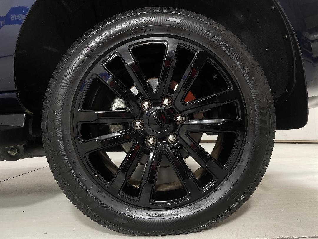 Photo '11' of Ford Everest