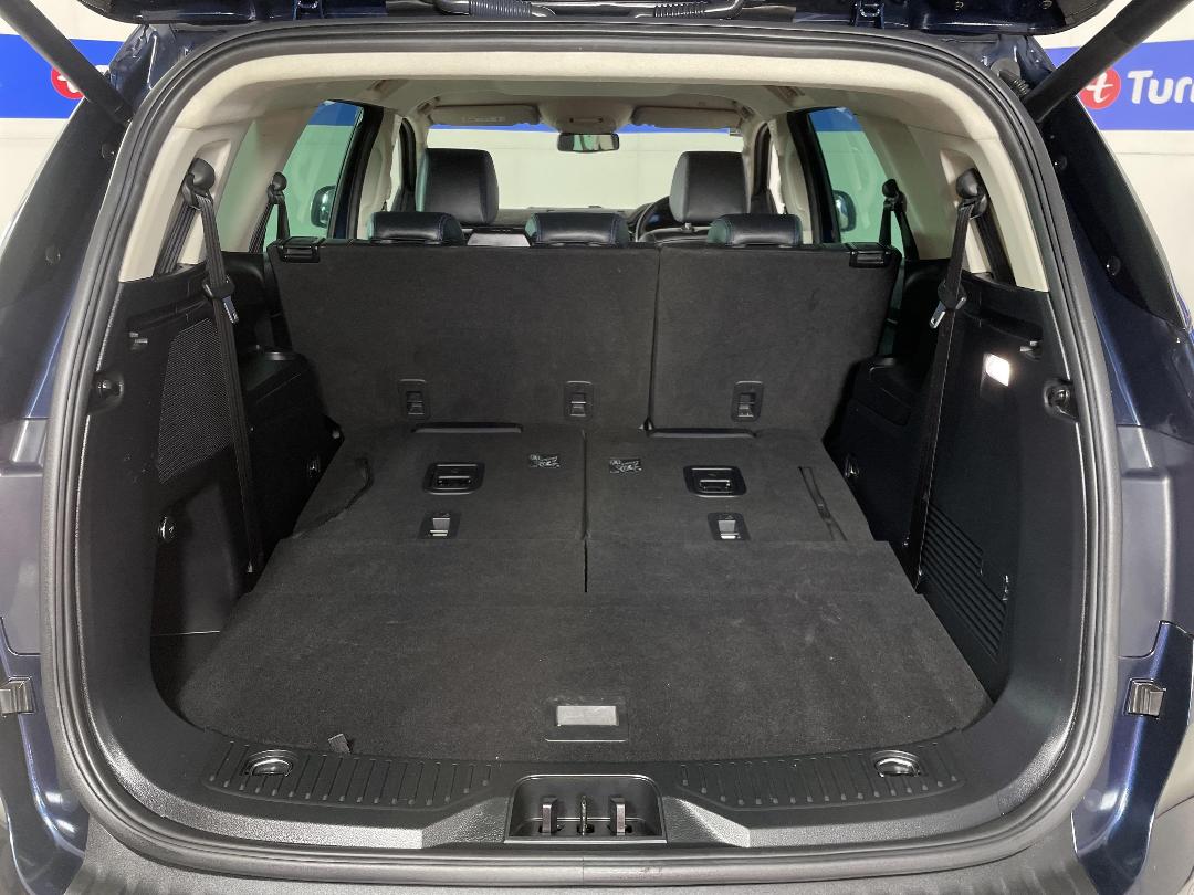 Photo '14' of Ford Everest