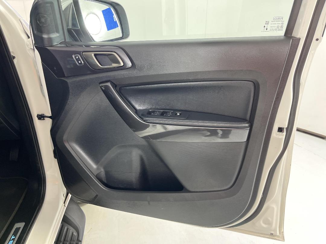 Photo '15' of Ford Everest