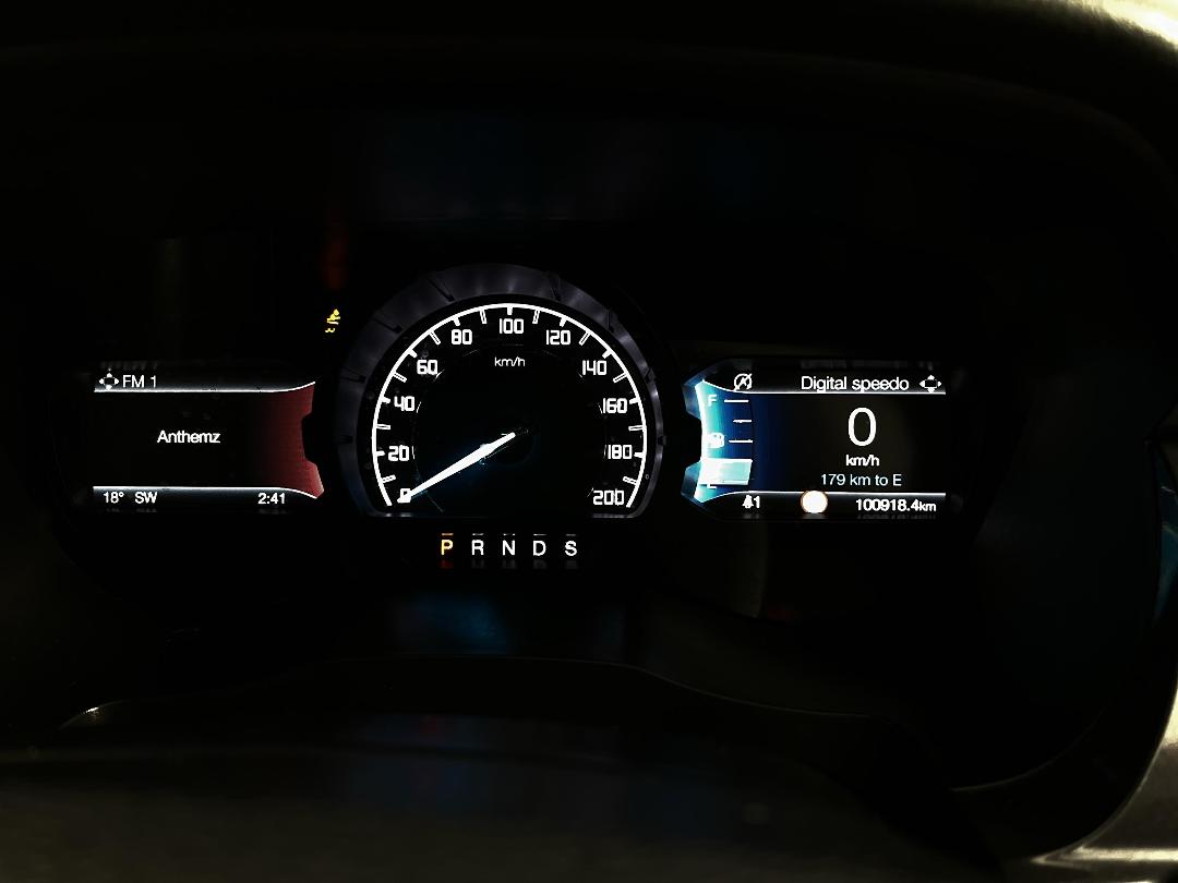 Photo '21' of Ford Everest