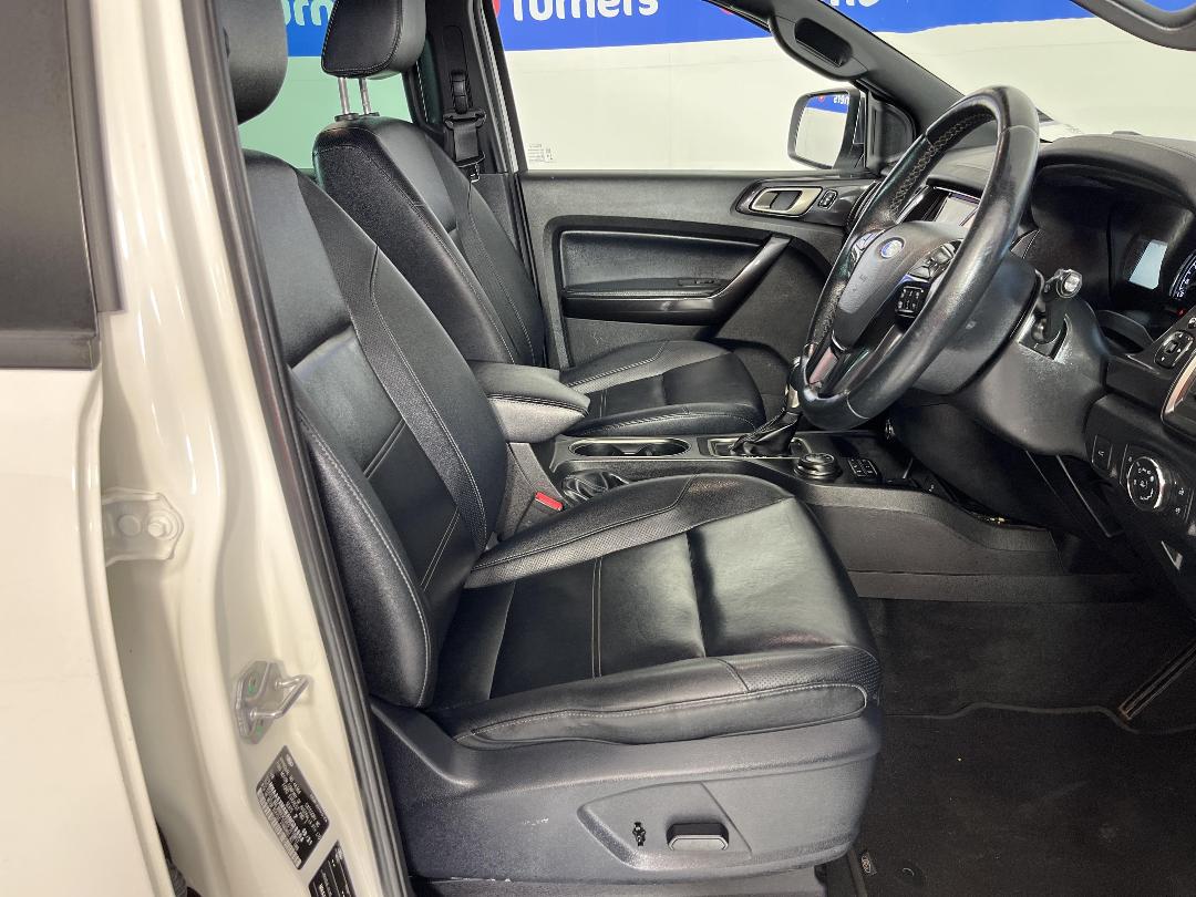 Photo '16' of Ford Everest