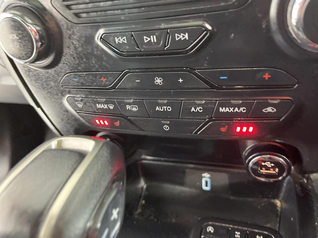 Photo '29' of Ford Everest